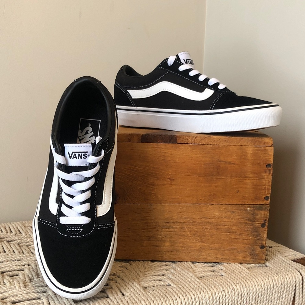 Vans  Women’s Black and White skate shoes